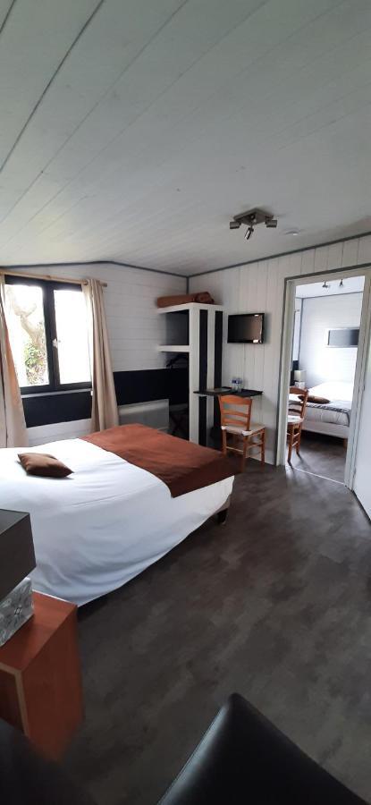 Logis Auberge Des Aulnettes Hérouville-Saint-Clair Eksteriør billede
