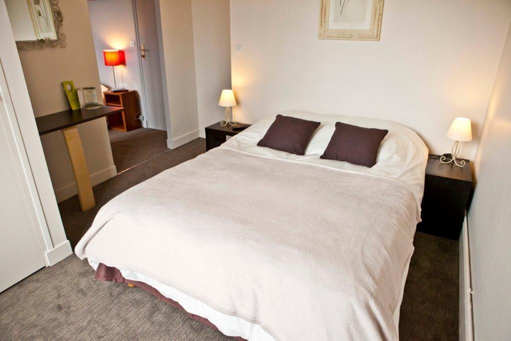 Logis Auberge Des Aulnettes Hérouville-Saint-Clair Eksteriør billede