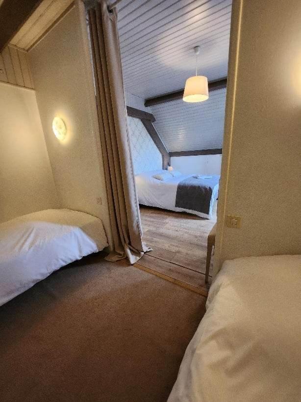Logis Auberge Des Aulnettes Hérouville-Saint-Clair Eksteriør billede